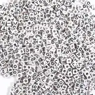 PlayBox: Betűs fekete-fehér gyöngy szett 300db-os