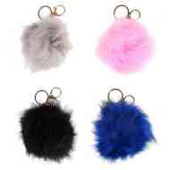 Szőrmés pom-pom kulcstartó többféle színben 10cm 1db