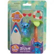 Stitch játékfigura szörfdeszkával és pálmafával