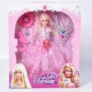 Hercegnő divatbaba nyaklánccal és egyéb kiegészítőkkel