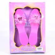 Rózsaszín pillangós magassarkú cipellő