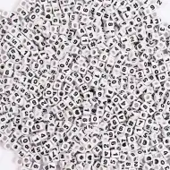 PlayBox: Számos műanyag fűzhető gyöngyök 300db-os