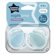 Tommee Tippee: Night Time 2 db-os fluoreszkáló ortodontikus cumi szett több változatban (0-6 hó)