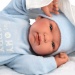 Llorens: Tino 44cm-es síró baba kék ruhában